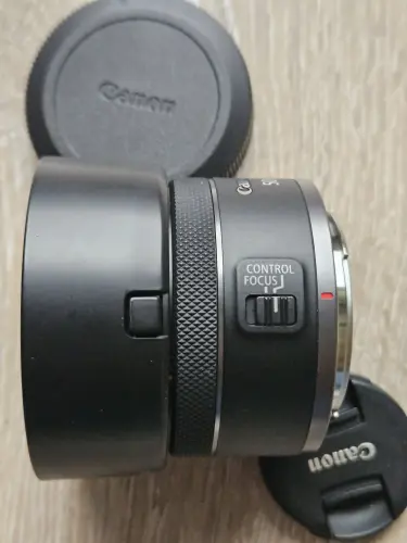 Listing: Obiektyw Canon RF 50mm f 1.8