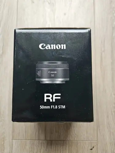 Listing: Obiektyw Canon RF 50mm f 1.8
